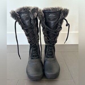 North Face faux fur snow boots